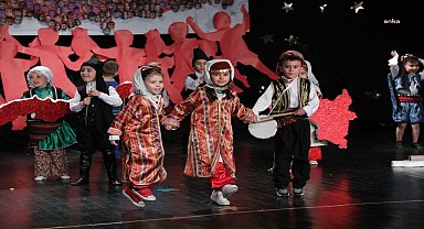 Odunpazarı Belediyesi'nin kreşlerinde yıl sonu gösterileri düzenlendi