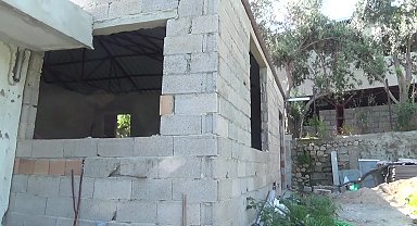 Osmaniye'de 65 yaşındaki Eşe Bilgin, emekli maaşından kalan 100 lirayla geçinmeye çalışıyor