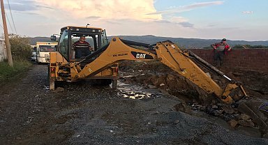 Söke belediyesi ekiplerinden yağışlardan etkilenen Bağarası'nda çalışma