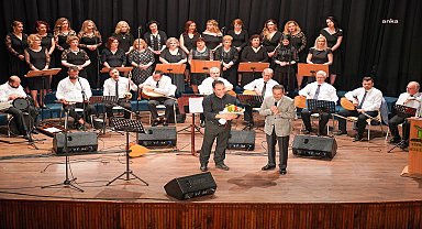 Tepebaşı Belediyesi THM Korosu'nun yaz konseri beğeni topladı