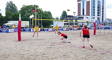 Tepebaşı'nda Düzenlenen Plaj Voleybolu Festivalinde şampiyonlar belli oldu