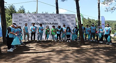 Tiktok fenomenleri Çevre Koruma Haftası'nda Maltepe'de çöp topladı