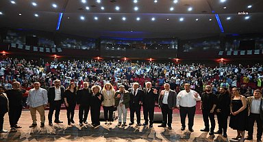 Torbalı Belediyesi'nin düzenlediği 'Metropolis Tiyatro Festivali' sona erdi 