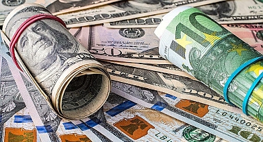 Türkiye'nin kredi risk puanı gerilerken dolar ve eurodaki tırmanış sürüyor