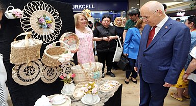 Yenimahalleli kursiyelerin el emeği ürünleri görücüye çıktı 