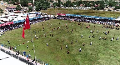 25. Uluslararası Feslikan Yağlı Güreşleri'nde Başpehlivan Ali Gürbüz oldu 