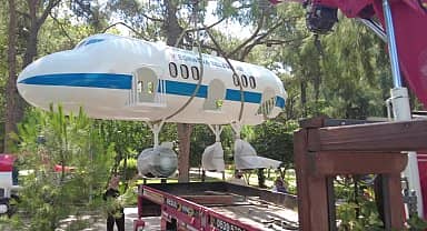 29 Ekim ve 23 Nisan uçakları Bornova'ya iniş yaptı 