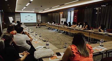 Adana Büyükşehir Belediyesi kadın erkek eşitliği için uluslararası iş birliğiyle çalışmayı sürdürüyor