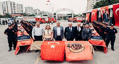 Adana Büyükşehir Belediyesi'nin yeni itfaiye erleri yemin ederek göreve başladı