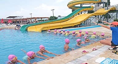 Akhisar Belediyesi'nin yaz spor okullarına yoğun ilgi