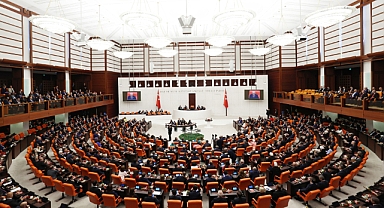 AKP'nin 2003 yılında yaptığı Ek MTV düzenlemesi de Anayasa Mahkemesi'ne takılmış...