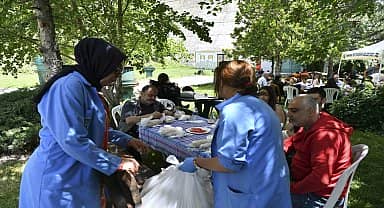 Ankara Büyükşehir'den depremzede misafirlerine bayram pikniği