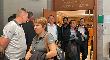 Apo’nun avukatları, ‘örgüt üyeliği’ davasından beraat etti