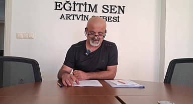 Artvin Eğitim-Sen Şube Başkanı Gümüşten: "Milli Eğitim Bakanı Anayasayı ve mevzuatı yok saymakta, eşitlik ilkesini çiğnemektedir"