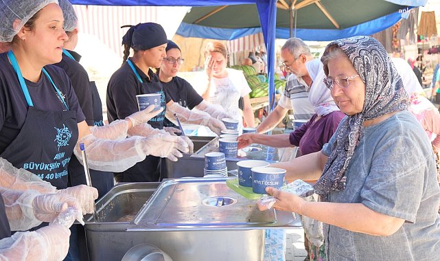 AYDIN BÜYÜKŞEHİR BELEDİYESİ, VATANDAŞLARA AŞURE İKRAM EDİYOR - Yurt -  Ayandon