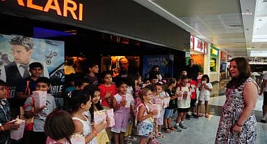 Balçovalı çocuklar yaz okullarında eğleniyor