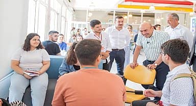 Başkan Soyer'den gençlere çağrı: "İzmir'i tercih edin"