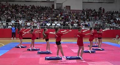 Bayraklı Belediyesi'nin spor kurslarına büyük ilgi