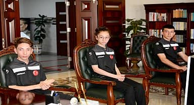 Bozüyük Belediye Başkanı Bakkalcıoğlu, Başarılı Taekvandocularla Bir Araya Geldi