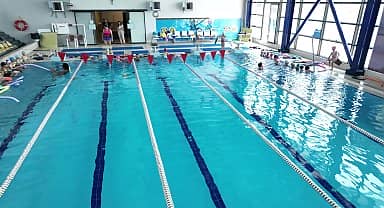 Buca Belediyesi'nin yüzme kurslarına talep sürüyor