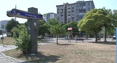 Buca Metrosu'nun yapımında ağaçlara özel koruma