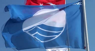 Burhaniye'de 5 olan mavi bayrak sayısı bu yıl 7'ye yükseldi