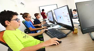 Çankaya Belediyesi Çocuk Teknoloji Evi'nde yaz atölyeleri başladı