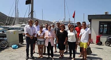 CHP'li Gizem Özcan, Marmaris Selimiye'deki tekne bağlama iskelesinin kapasitesinin artırılması için yapılan imar planı değişikliğine tepki gösterdi