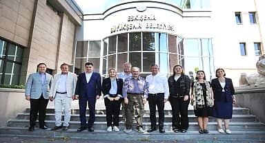 CHP milletvekillerinden Yılmaz Büyükerşen'e ziyaret