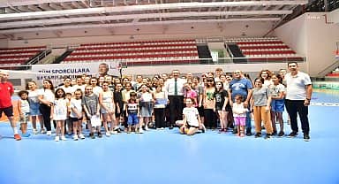 Çukurova Belediye Başkanı Çetin'den yaz okullarına ziyaret