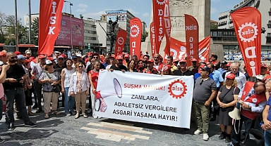 DİSK üyeleri Ankara’da zamları ve vergileri protesto etti: “Geçinemiyoruz”