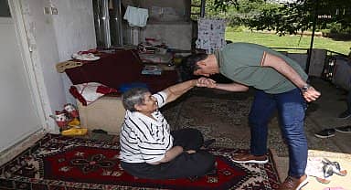 Döşemealtı Belediye Başkanı Genç'ten anlamlı hediye