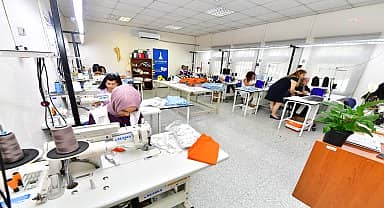 İzmir'de kadınlar, Altın İğne Projesi'yle iş hayatına adım atıyor