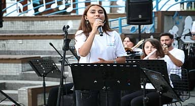 İzmit Belediyesi Kent Orkestrası, Park Konserleri'ne Cumhuriyet Parkı'nda başladı