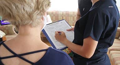 Karşıyaka Belediyesi evde sağlık destek merkezi hizmete devam ediyor 