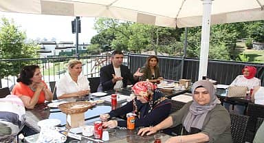 Kartal'da belediye hizmetleri kadınlara kent turları ile tanıtılıyor