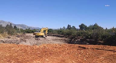 Konyaaltı'nda yol çalışmaları devam ediyor