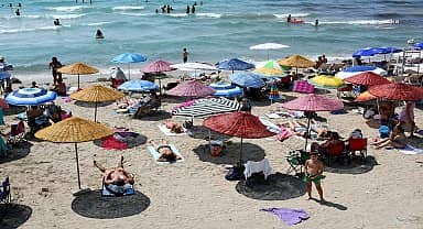 Kuşadası, bayram tatilinde 2 milyon ziyaretçiyi ağırladı