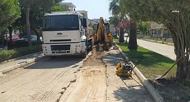 Kuşadası Belediyesi fen işleri ekiplerinden yoğun mesai 
