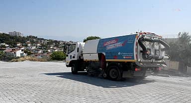 Kuşadası Belediyesi'nden Kadınlar Denizi Mahallesi'nde üstyapı yenileme çalışması