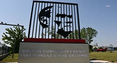 Lüleburgaz'da 100'üncü yıla özel kent girişi