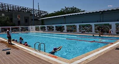 Lüleburgaz'da çocuklara yüzme eğitimi