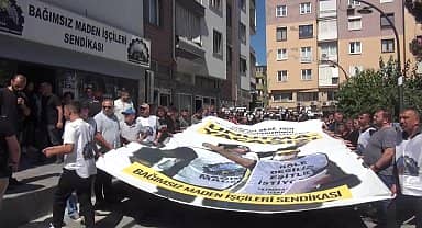 Madenciler Tahir Çetin ve Faik İnter ölüm yıl dönümlerinde Soma'da anıldı