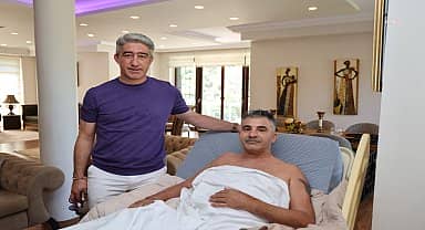 Marmaris Belediye Başkanı Oktay'dan motor kazası geçiren Korhan Öniz'e ziyaret 