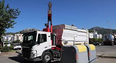 Marmaris'te yeni nesil çöp konteynerleri hizmete sunuldu