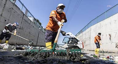 Mersin Büyükşehir ekipleri, sorumluluk alanında olmayan dereleri de temizliyor