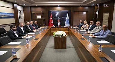 Mersin Ticaret ve Sanayi Odası'nın yeni yönetiminden Vahap Seçer'e ziyaret