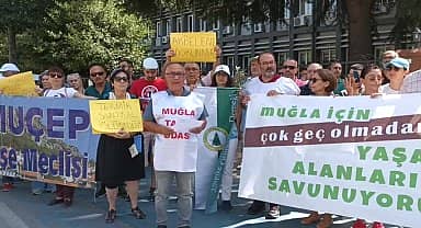 Muğla Orman Bölge Müdürlüğü Önünde Akbelen için protesto eylemi yapıldı