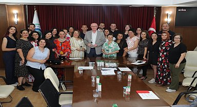 Odunpazarı Belediye Başkanı Kurt, sunuculuk atölyesi'nin son dersine katıldı