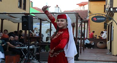 Odunpazarı'nda 'Kırım Müzik Şiir Dinletisi ve Halk Oyunları Gösterisi' düzenlendi